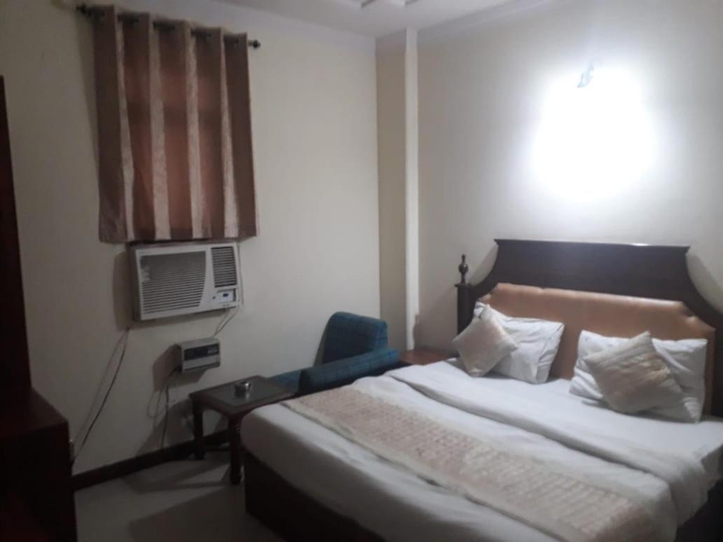 Hotel Ivory Palace Delhi  Exterior photo